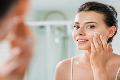 Como deixar a pele do rosto bonita e lisinha: veja 5 dicas práticas